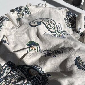 Urban Outfitters Cream and Blue Patterned Hoodie